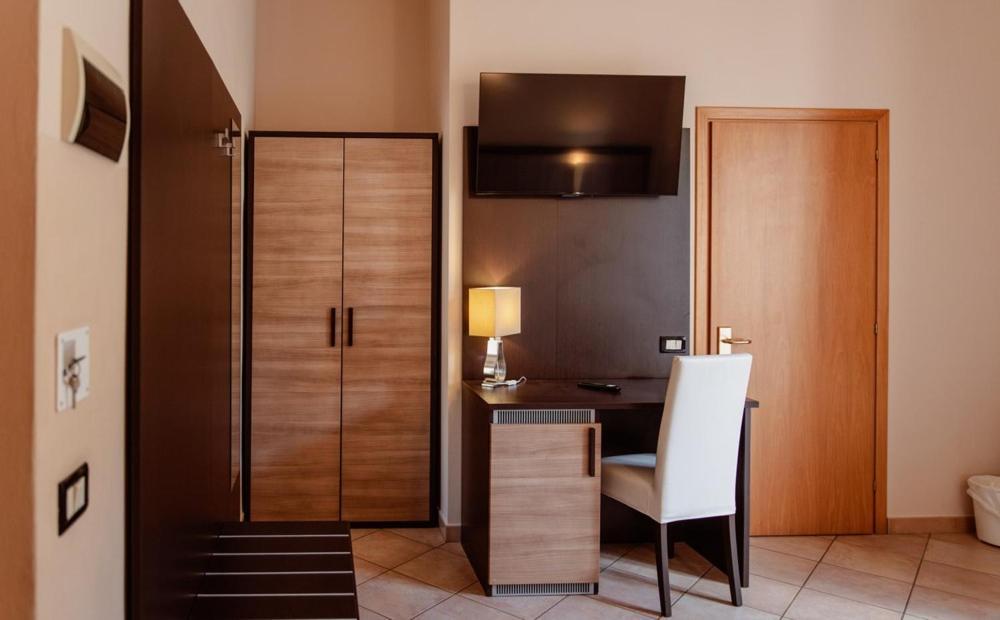 Hotel Rossi Manciano Eksteriør bilde