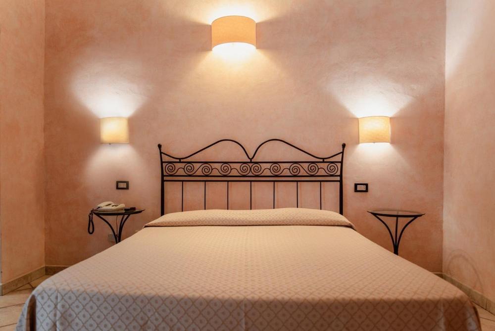 Hotel Rossi Manciano Eksteriør bilde
